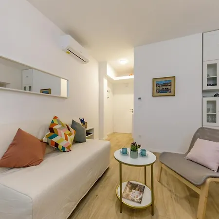 Apartment Lucy Lu