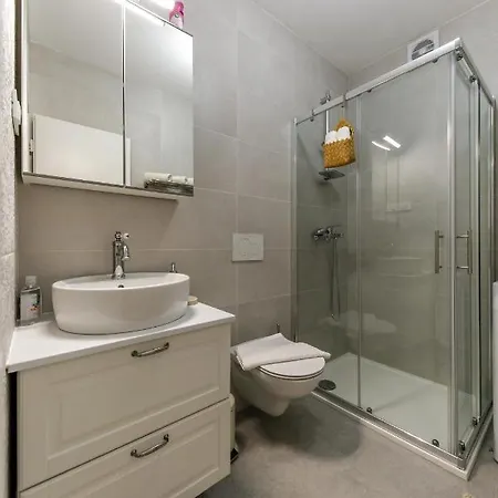 Lucy Lu Appartement *